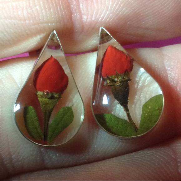 Genuine rose in resin sterling silver earrings - Picture 5 of 6